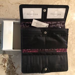 Kenneth Coal Reaction, wide wallet clutch (NEVER USED)